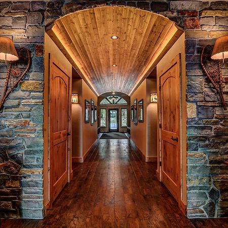 Whispering Pines Lodge: 9 Bedroom إيغل ريفير المظهر الخارجي الصورة