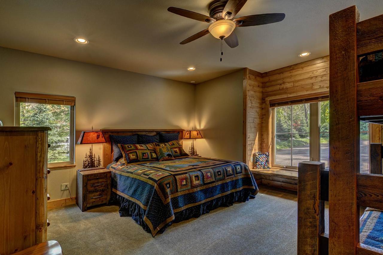 Whispering Pines Lodge: 9 Bedroom إيغل ريفير المظهر الخارجي الصورة