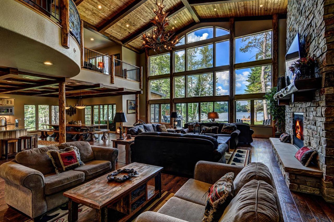 Whispering Pines Lodge: 9 Bedroom إيغل ريفير المظهر الخارجي الصورة