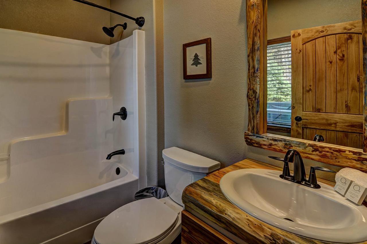 Whispering Pines Lodge: 9 Bedroom إيغل ريفير المظهر الخارجي الصورة